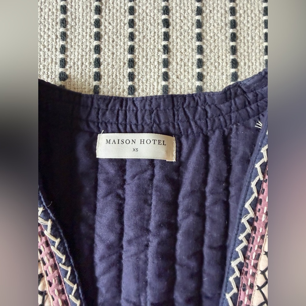 SOLD!! PLEASE DO NOT BUY! NWOT Rare Maison Hotel Floral Quilted Waistcoat Blue - Picture 4 of 5